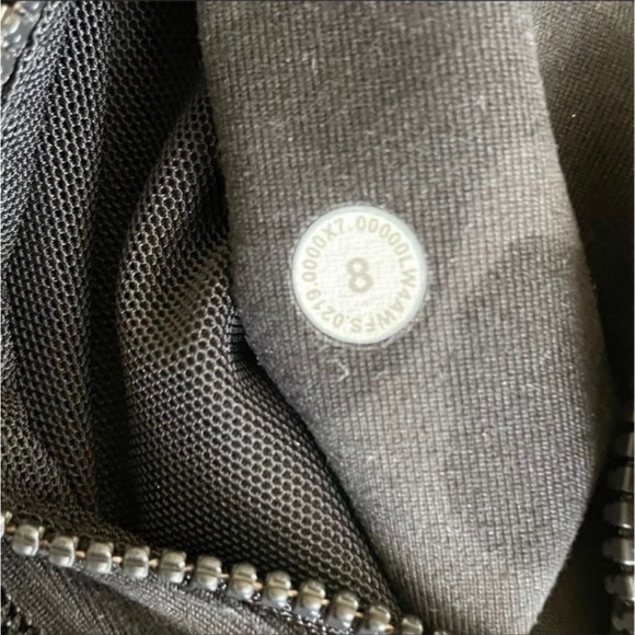 - Lululemon define jacket size 8 - Picture 4 of 7